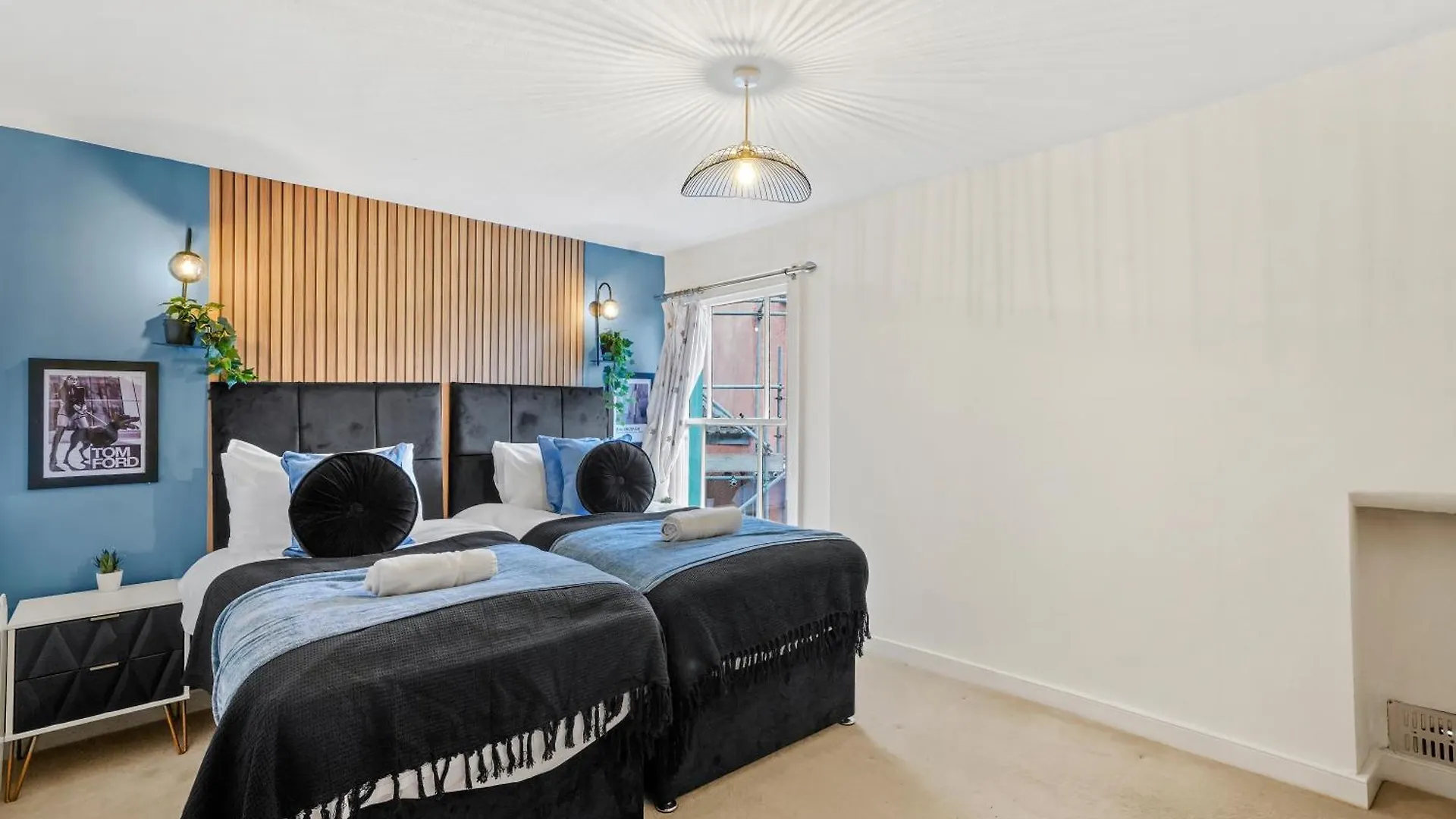 The Penthouse On Bristols Iconic Harbourside Apartment