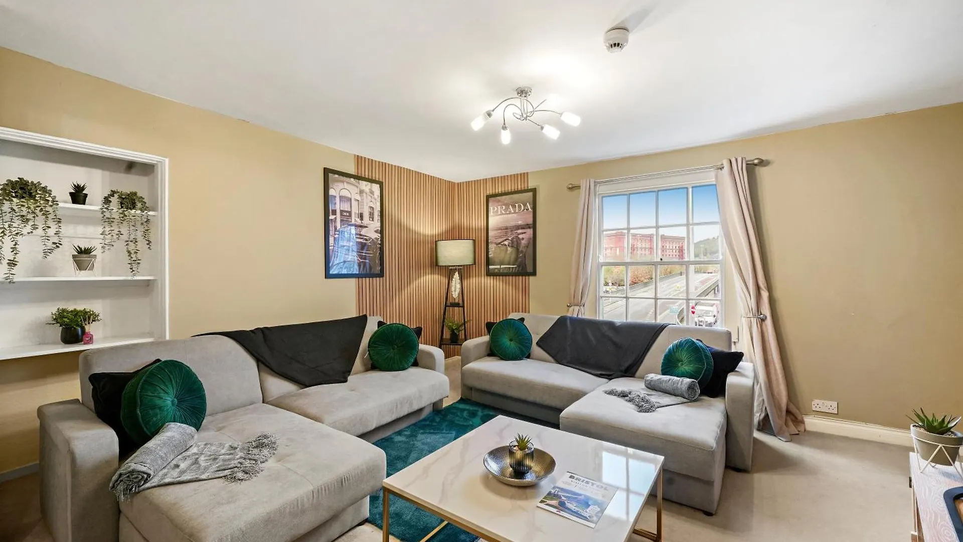 The Penthouse On Bristols Iconic Harbourside Apartment United Kingdom