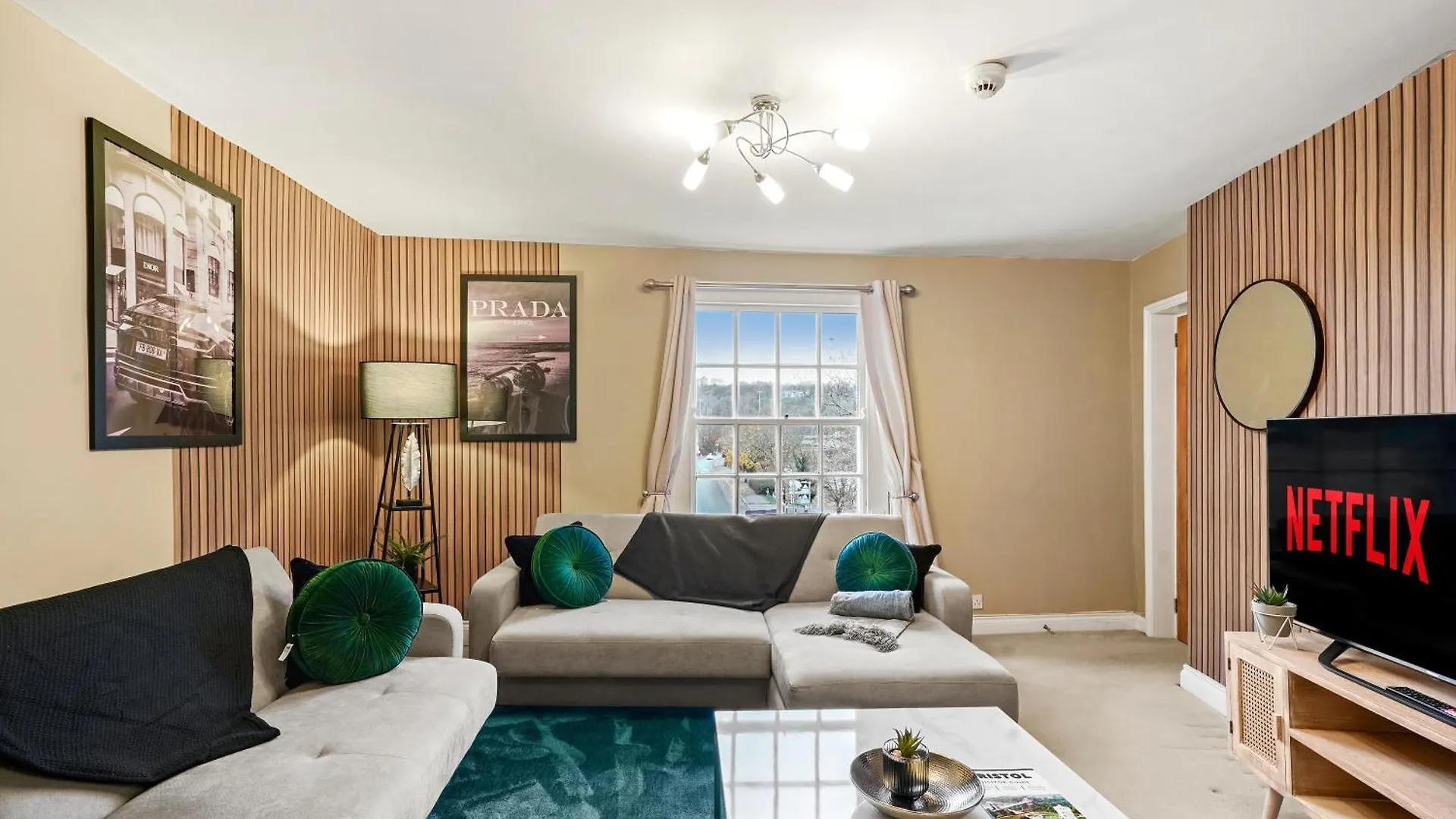 The Penthouse On Bristols Iconic Harbourside Apartman